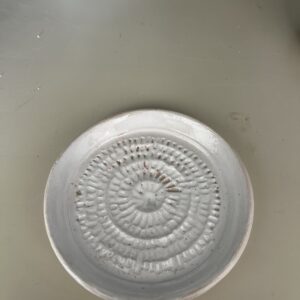 White coloured garlic grater